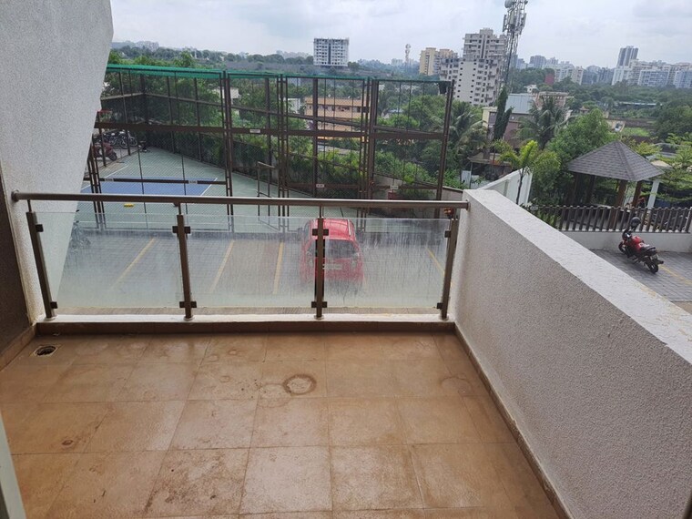 Balcony, atrium-skyward 1 Bedroom 620 Sq.Ft. Apartment In Undri Pune 10055084
