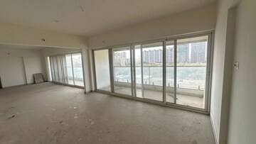 Room in 4 BHK Apartment at Pimple Nilakh – for Rent