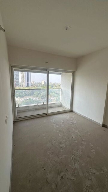 Room in 4 BHK Apartment at Pimple Nilakh – for Rent