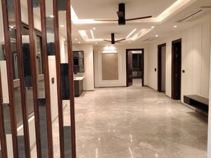 Building Lobby in 3.5 BHK Apartment at Smart World Gems, Sector 89 – for Rent