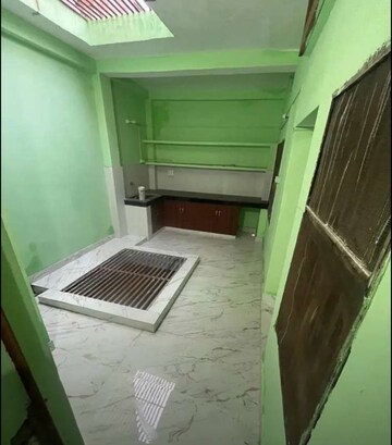 Team Area in 2 BHK Independent House at Aliganj – for Rent