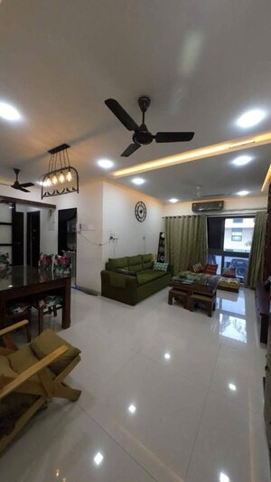 2 BHK Apartment For Rent in Versova