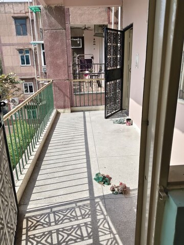 Balcony in 3.5 BHK Apartment at Mansrowar Apartment, Sector 61 – for Rent
