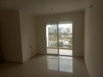 Room in 2 BHK Apartment at Sukhwani Hermosa Casa, Mundhwa – for Rent