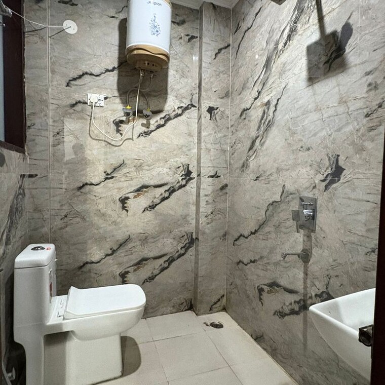 Bathroom, dlf-city-phase-iii 1 RK 420 Sq.Ft. Builder Floor In Dlf Cyber City Gurgaon 10055170
