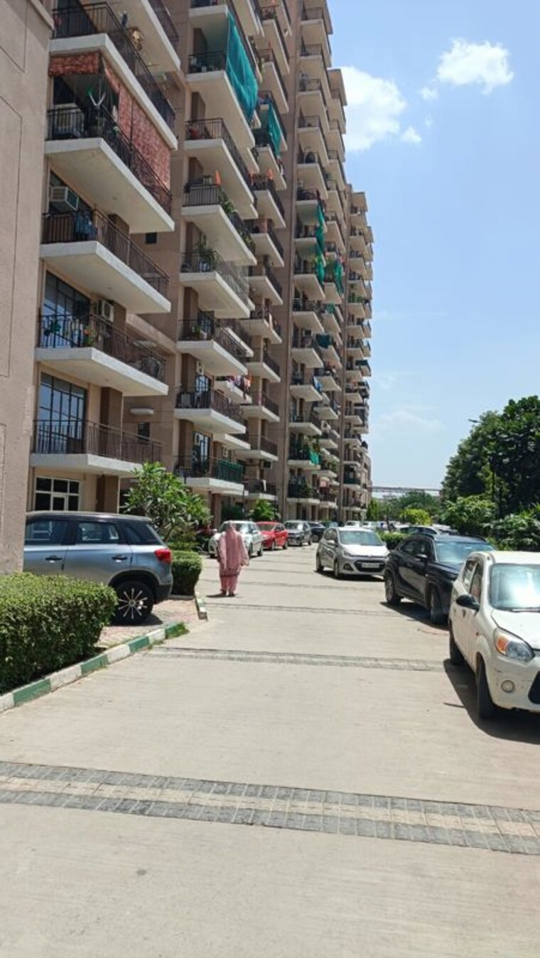 Parking, signature-orchard-avenue-2 2 Bedroom 666 Sq.Ft. Apartment In Sector 93 Gurgaon 10055174