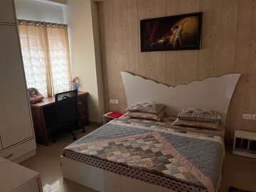 Bedroom in 3 BHK Apartment at Land Craft Golf Links Apartment Phase 2, Pandav Nagar – for Rent