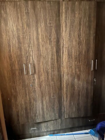 Furnished Amenities in 3 BHK Apartment at Land Craft Golf Links Apartment Phase 2, Pandav Nagar – for Rent