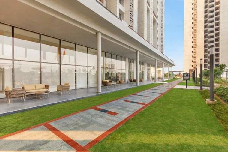 Swimming Pool, signature-orchard-avenue-2 1.5 Bedroom 450 Sq.Ft. Apartment In Sector 93 Gurgaon 10055194