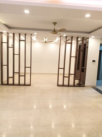 Room in 6 BHK Independent House at Ansal Plaza Gurgaon, Palam Vihar – for Sale
