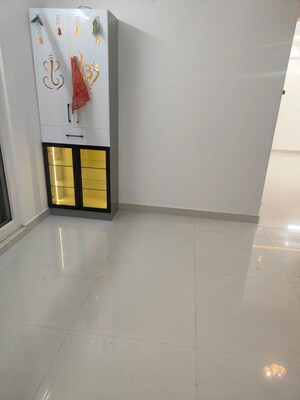 Room in 3 BHK Apartment at Sri Balaji Rose Woods, Kodigehalli – for Rent