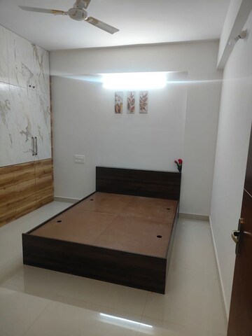 Room in 3 BHK Apartment at Sri Balaji Rose Woods, Kodigehalli – for Rent