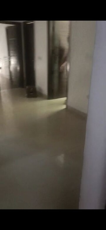 Room in 2 BHK Apartment at Ajnara Le Garden, Sector 16b Greater Noida – for Sale