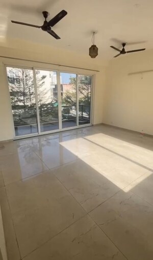 5 BHK Apartment For Rent in BPTP Amstoria, Sector 102