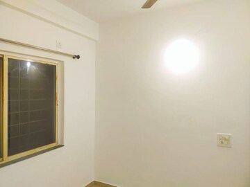 Room in 1 BHK Apartment at Aundh – for Rent