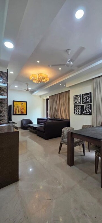 2 BHK Apartment For Rent in Versova