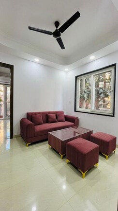 2 BHK + Pooja Room Builder Floor For Rent in DLF City Phase IV