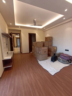 Bedroom in 5 BHK Builder Floor at South City 2 – for Rent