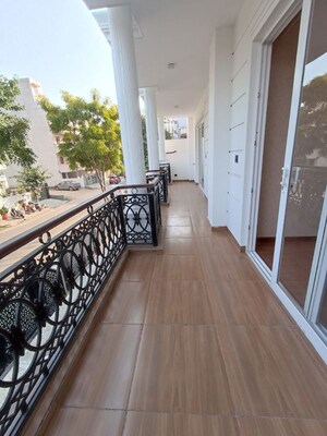 Balcony in 5 BHK Builder Floor at South City 2 – for Rent