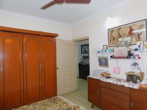 Bedroom in 4 BHK Apartment at Malad West – for Sale
