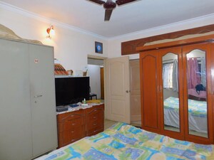 Bedroom in 4 BHK Apartment at Malad West – for Sale