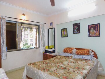 Bedroom in 4 BHK Apartment at Malad West – for Sale