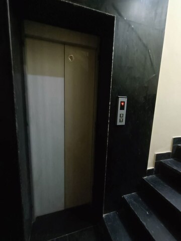 Building Lobby in 4 BHK Builder Floor at RWA Residential Society Sector 46, Sector 46 – for Rent