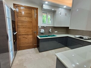 Kitchen in 4 BHK Builder Floor at RWA Residential Society Sector 46, Sector 46 – for Rent