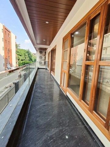 Balcony in 4 BHK Builder Floor at RWA Residential Society Sector 46, Sector 46 – for Rent