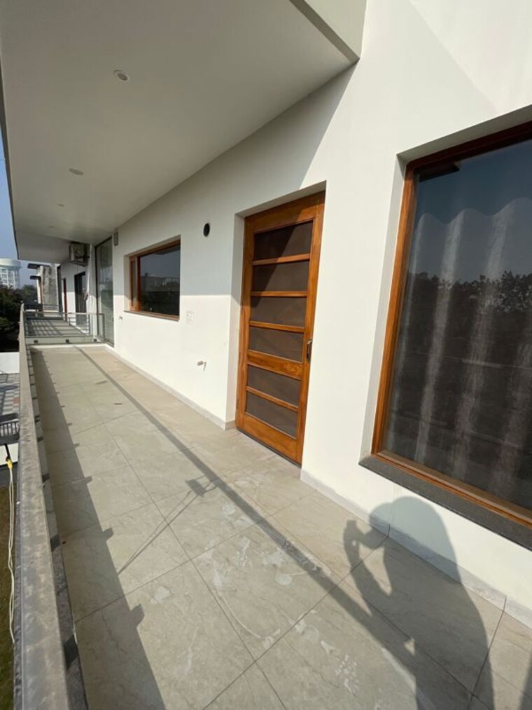 Balcony, aerocity 4 Bedroom 3150 Sq.Ft. Independent House In Aerocity Mohali 10055308