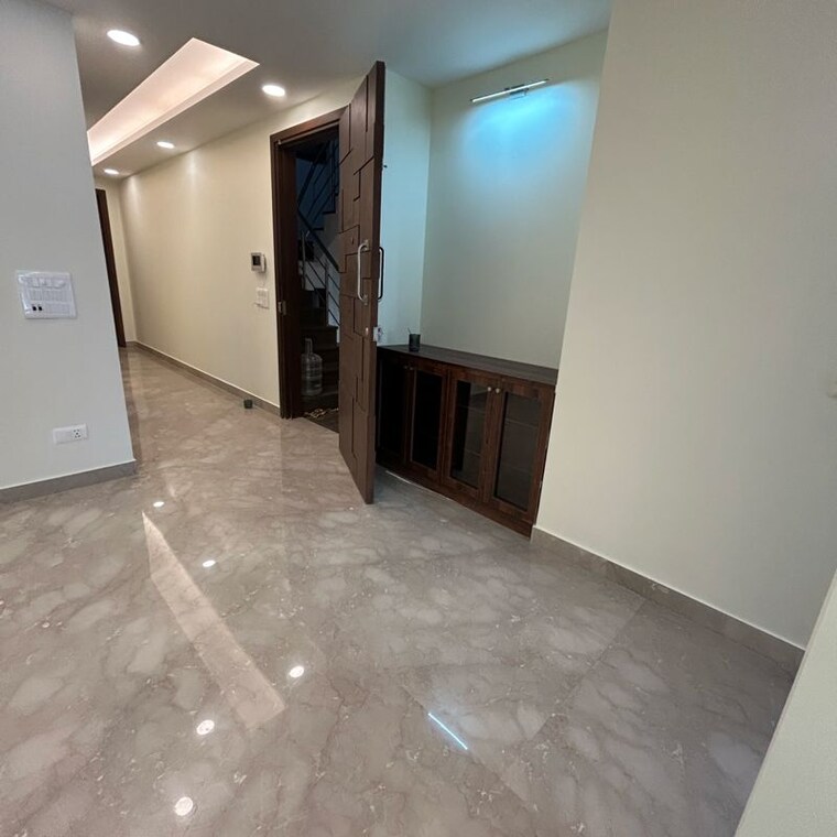 Room, lajpat nagar 4 3 Bedroom 1800 Sq.Ft. Builder Floor In Lajpat Nagar 4 Delhi 10055314