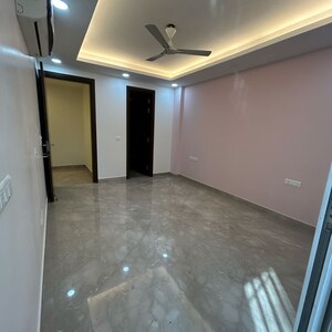Room in 3 BHK Builder Floor at Lajpat Nagar 4 – for Rent
