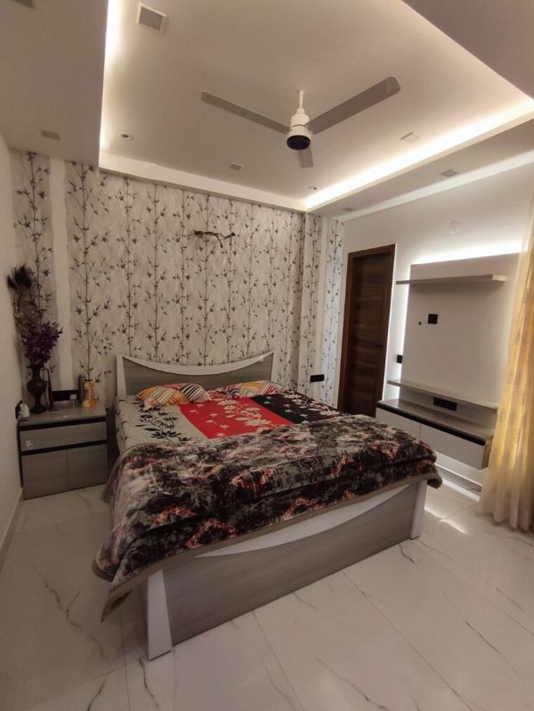 Bedroom, bptp-district-3 3 Bedroom 180 Sq.Yd. Builder Floor In Sector 85 Faridabad 10055368