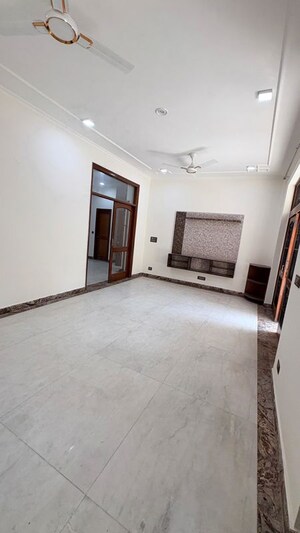 3 BHK Builder Floor For Rent in Sukhdev Vihar