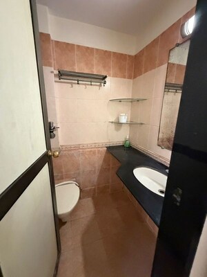 Team Area in 3 BHK Apartment at Neelkanth Building, Chembur – for Rent