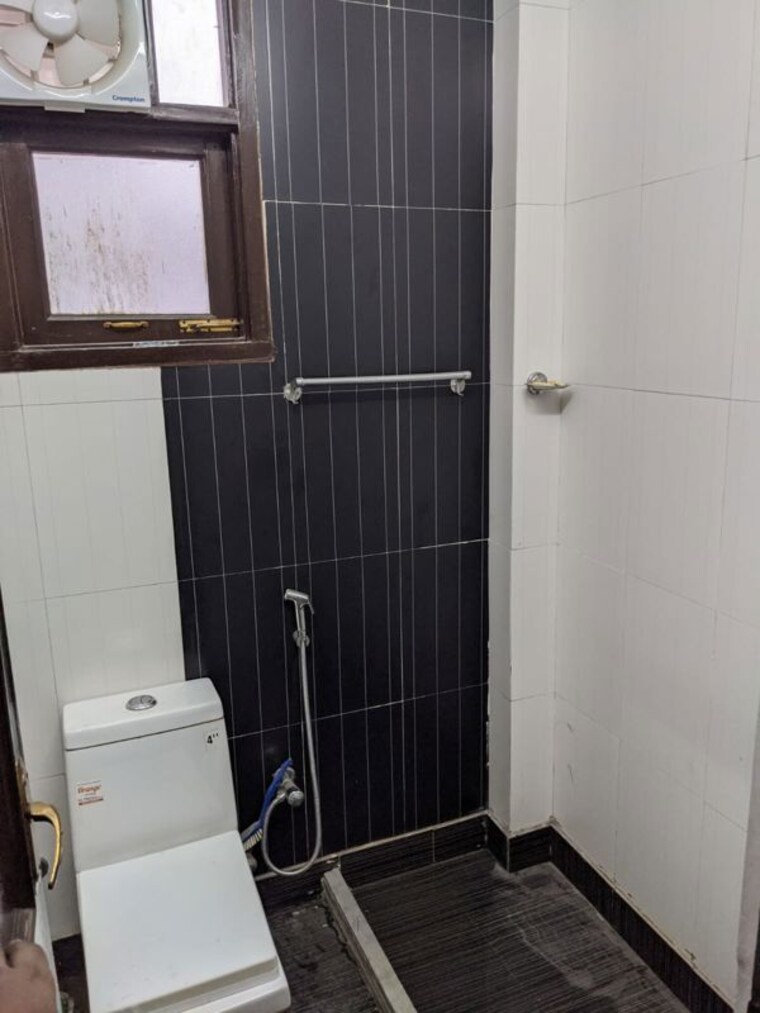 undefined, lajpat nagar ii 3 Bedroom 1800 Sq.Ft. Builder Floor In Lajpat Nagar ii Delhi 10055401