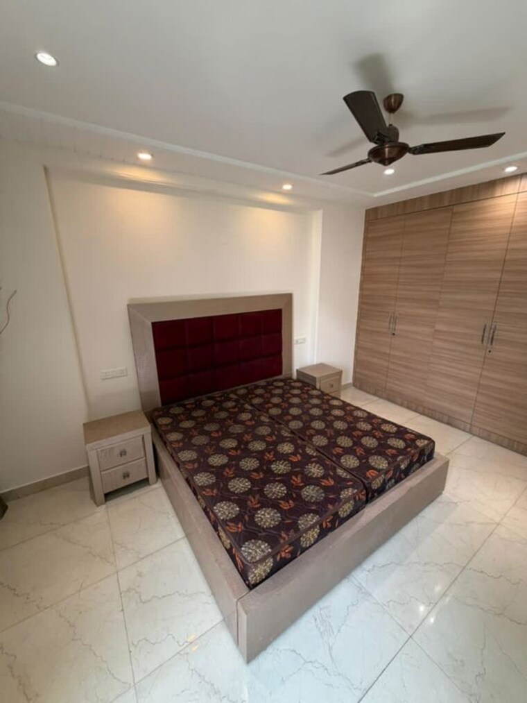 Bedroom, puri-vip-floors 5 Bedroom 500 Sq.Yd. Builder Floor In Sector 81 Faridabad 10055402