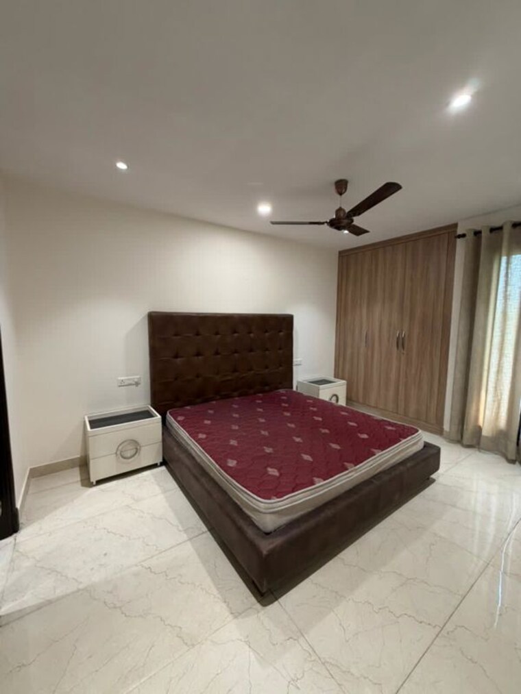 Bedroom, puri-vip-floors 5 Bedroom 500 Sq.Yd. Builder Floor In Sector 81 Faridabad 10055402