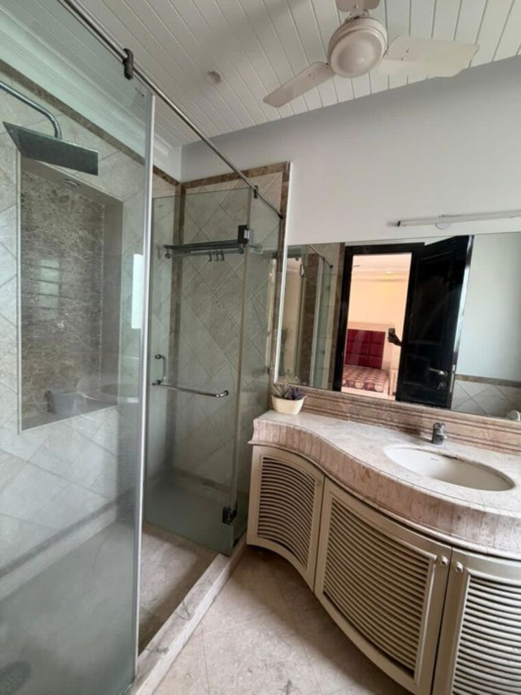 Bathroom, puri-vip-floors 5 Bedroom 500 Sq.Yd. Builder Floor In Sector 81 Faridabad 10055402