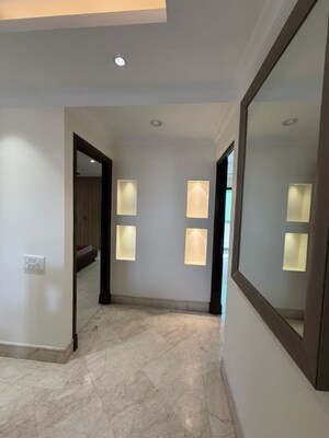 Room in 5 BHK Builder Floor at Puri Vip Floors, Sector 81 – for Sale