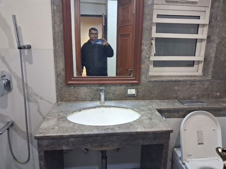 Bathroom, jaypee-pavilion-heights-iv 3 Bedroom 1972 Sq.Ft. Apartment In Sector 128 Noida 10055427