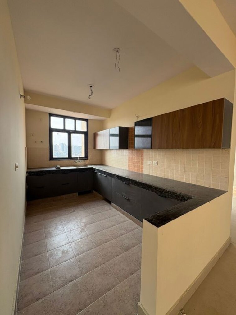 Kitchen, bptp-parkland-pride-phase-2 4 Bedroom 300 Sq.Yd. Builder Floor In Sector 77 Faridabad 10055429