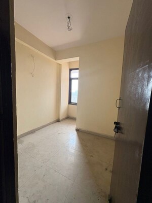 Room in 4 BHK Builder Floor at BPTP Parkland Pride Phase 2, Sector 77 – for Sale