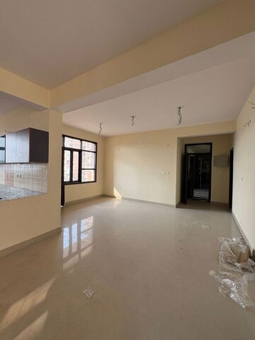 Room in 4 BHK Builder Floor at BPTP Parkland Pride Phase 2, Sector 77 – for Sale