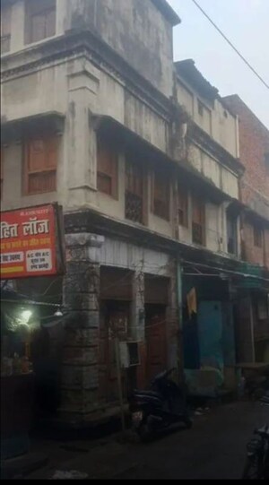 2 BHK Independent House For Sale in Charbagh