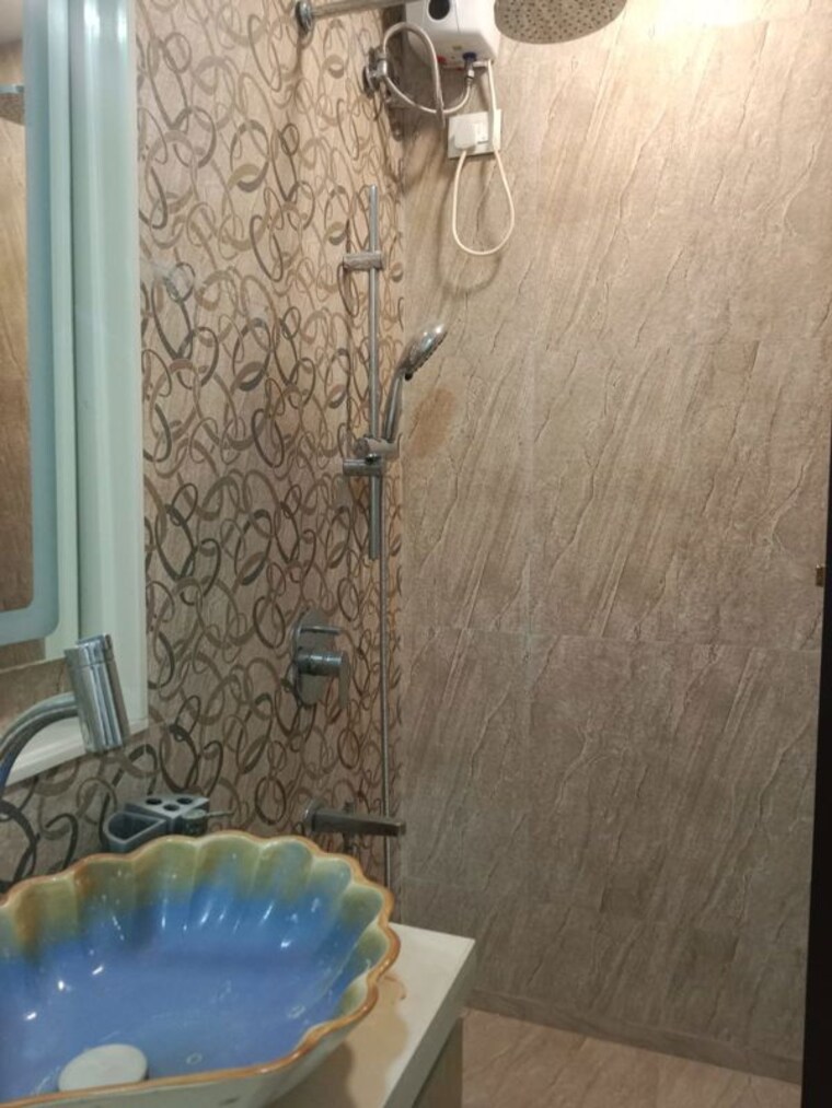 Bathroom, romell-diva 3 Bedroom 970 Sq.Ft. Apartment In Malad West Mumbai 10050276