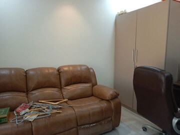 Furnished Amenities in 3 BHK Apartment at Romell Diva, Malad West – for Sale