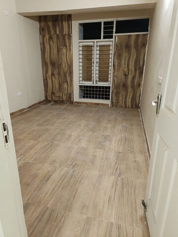 Room in 3 BHK Apartment at Amolik Sankalp, Sector 85 – for Sale