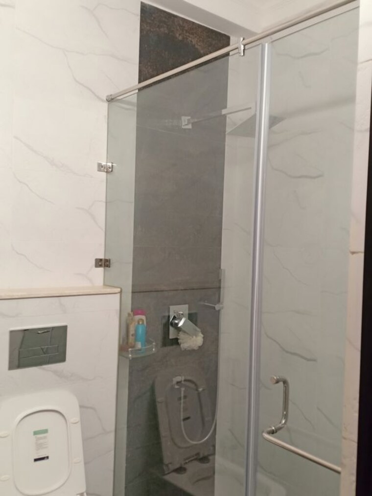 Bathroom, malviya nagar 3 Bedroom 1800 Sq.Ft. Apartment In Malviya Nagar Delhi 10055439