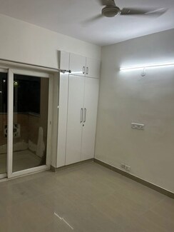 3 BHK + Study Room Apartment For Rent in Mahagun Moderne